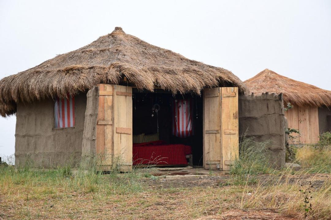 Osiligilai Maasai Lodge Sanya Juu Exterior photo