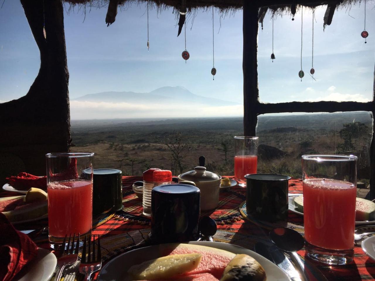 Osiligilai Maasai Lodge Sanya Juu Exterior photo