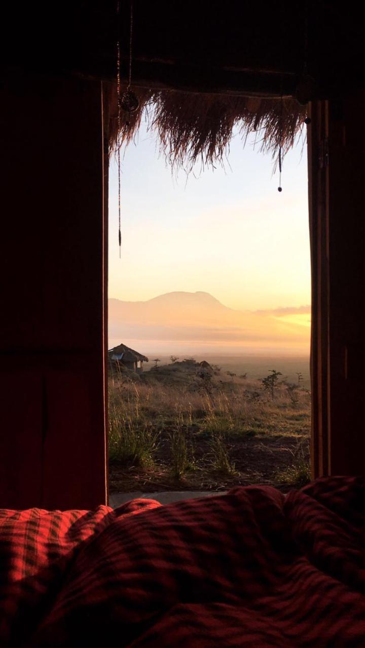 Osiligilai Maasai Lodge Sanya Juu Exterior photo